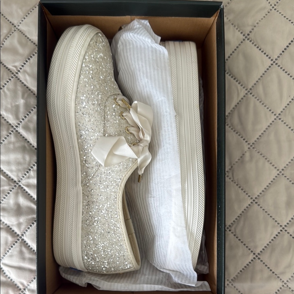 Kate Spade Pink Shoe Box with Keds Logo - Picture 2 of 5